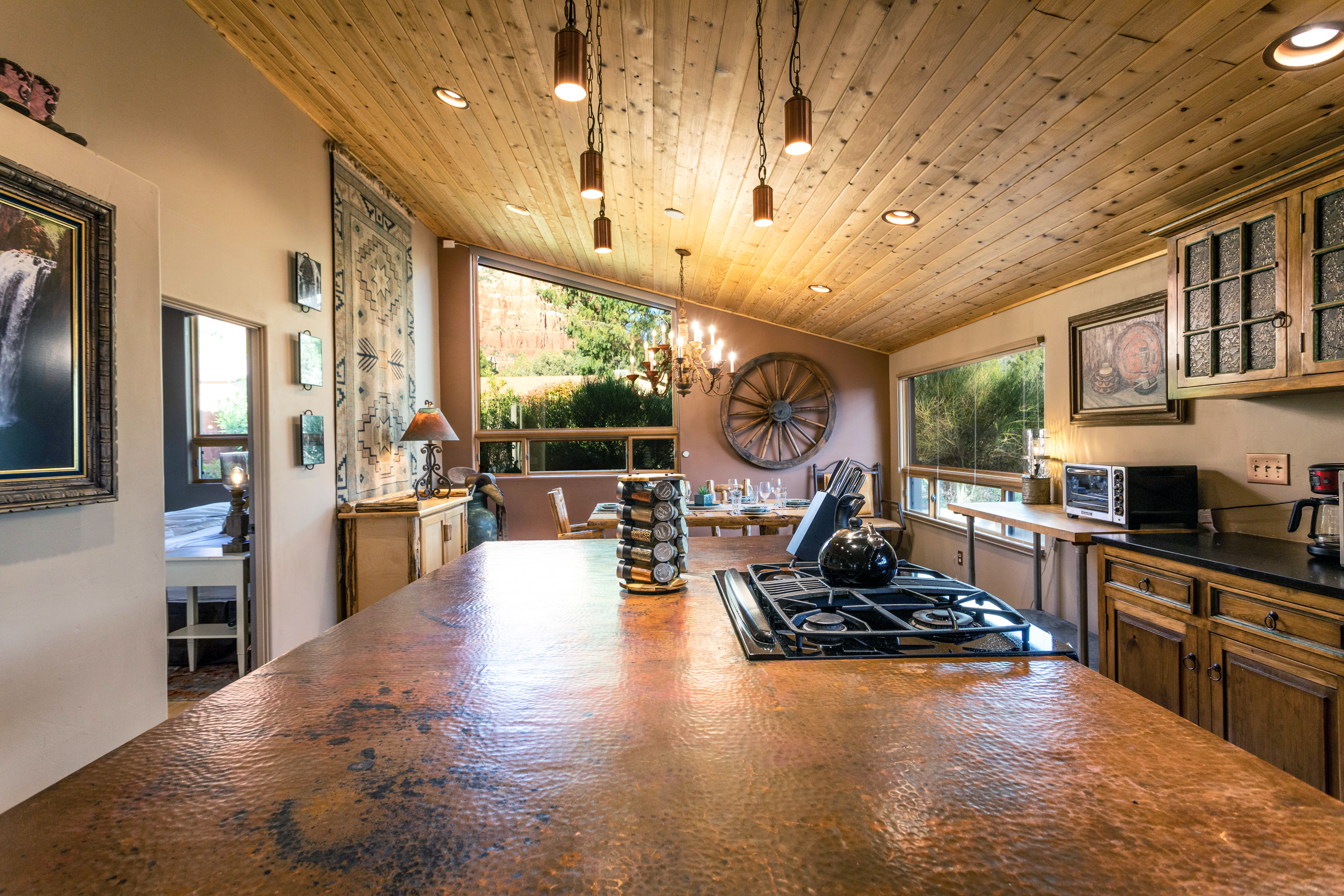 Meadow Lark Trail 3BD 2BA W/ Jacuzzi in THE best location