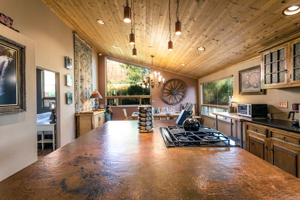 Meadow Lark Trail 3BD 2BA W/ Jacuzzi in THE best location