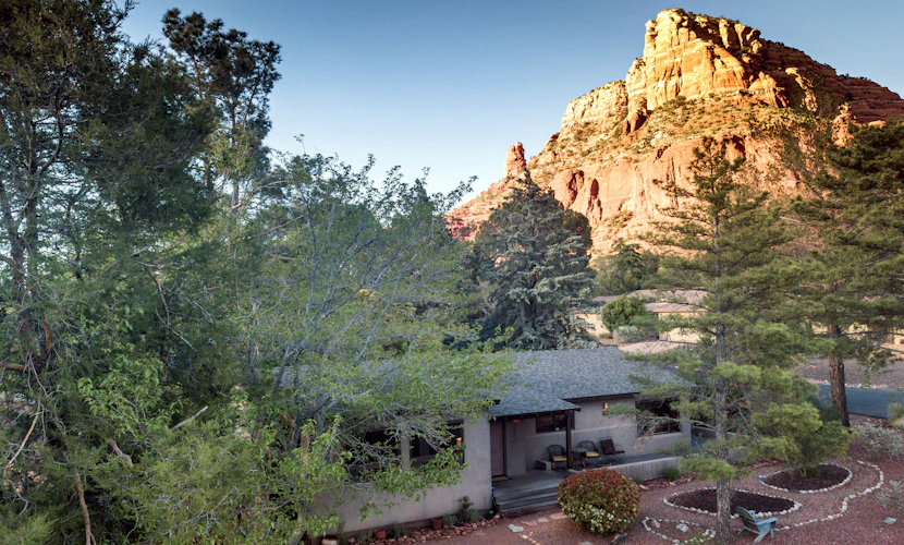Meadow Lark Trail 3BD 2BA W/ Jacuzzi in THE best location