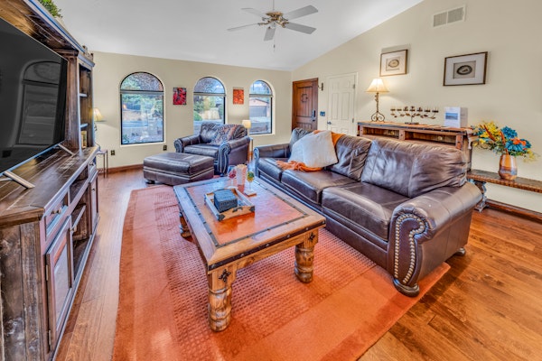 Harmony Hills ~ Newly Furnished Red Rock Views