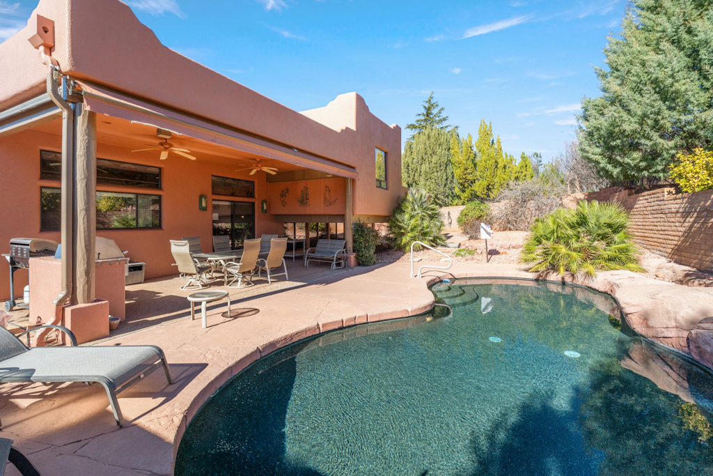 Indian Cliffs Retreat