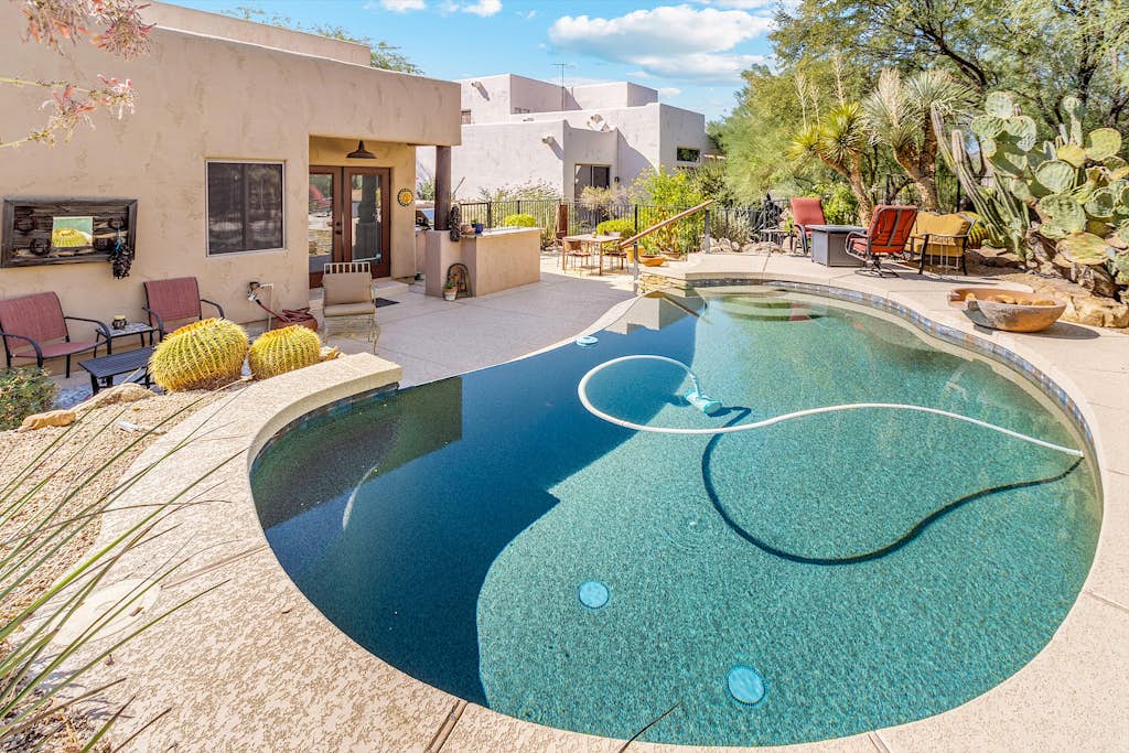 Rancho Villa - Southwestern home in Rancho Manana