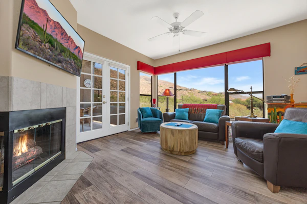 *Updated Tile!* View at Ventana 2 BR Condo/ COM Pool/PATIO VIEWS!