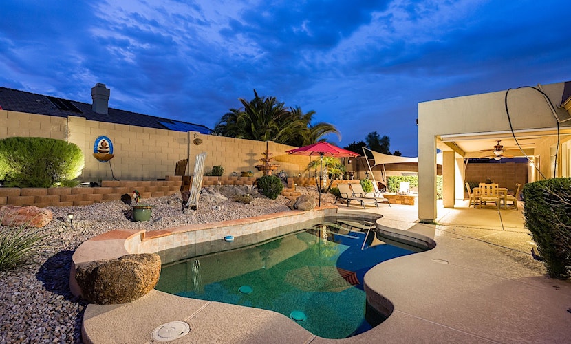 Arizona Oasis: Pool, Spa & BBQ Fun