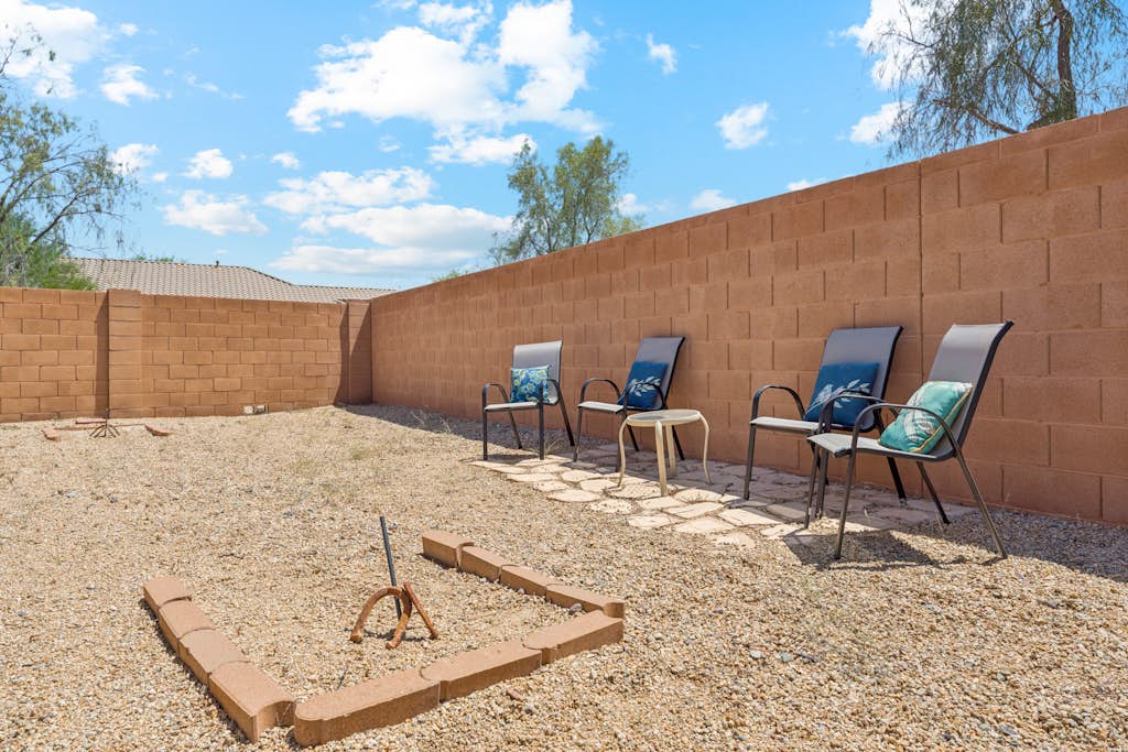 Simply Irresistible Superb 4 bedroom Home/ Community Pool/ North Phoenix/Scottsdale