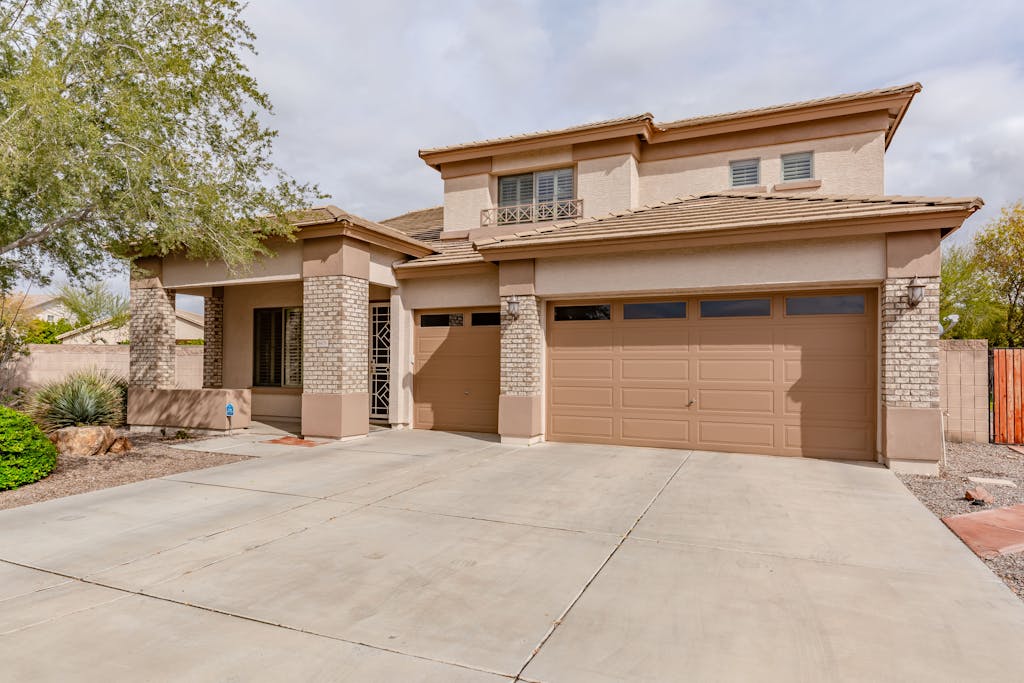 The Magic on Midway Luxury Home in Glendale - 5 BR/2.5 Bath/Unique Game Room