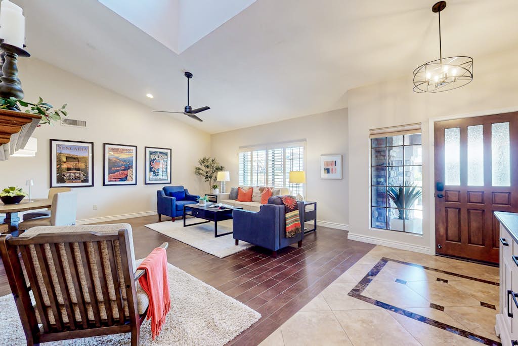 Beautiful single-level home with enclosed yard, pool, patio & WiFi