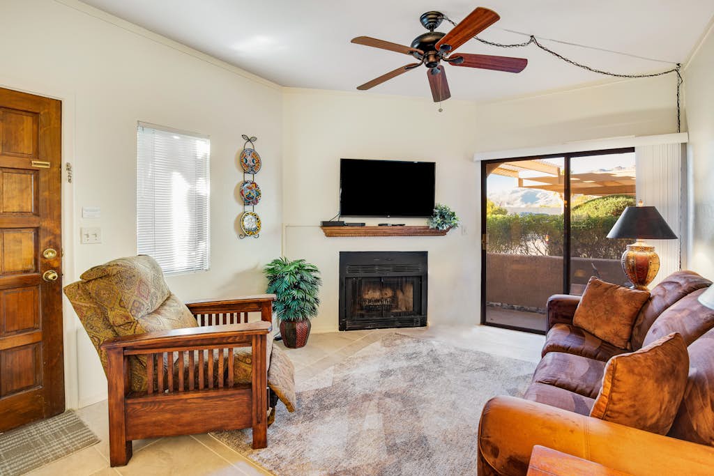Dog-friendly, ground-floor condo with mountain view, fireplace, pool & hot tub
