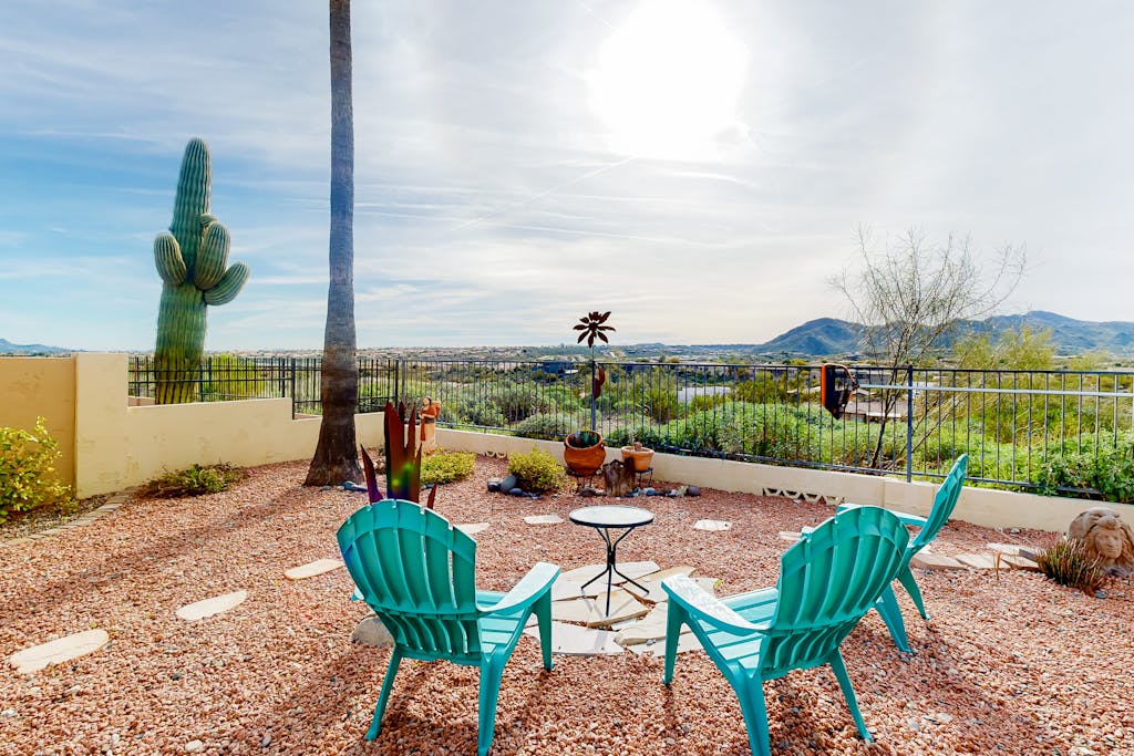 Mountain-view home with pool, furnished patio, washer/dryer & central AC