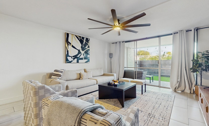 Dog-friendly condo near Old Town with patio, outdoor pool, BBQ areas & AC