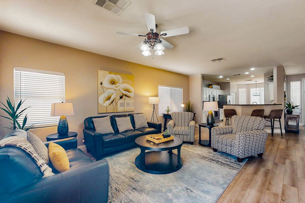 inviting home with private pool, patio, grill, washer/dryer, & central AC