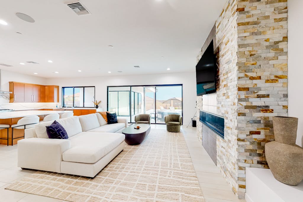 Luxe home with private pool, hot tub & amazing views of Tucson
