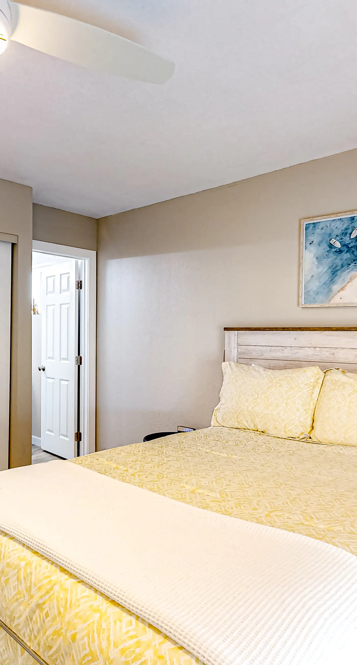 WeeCasa-Poolside Paradise