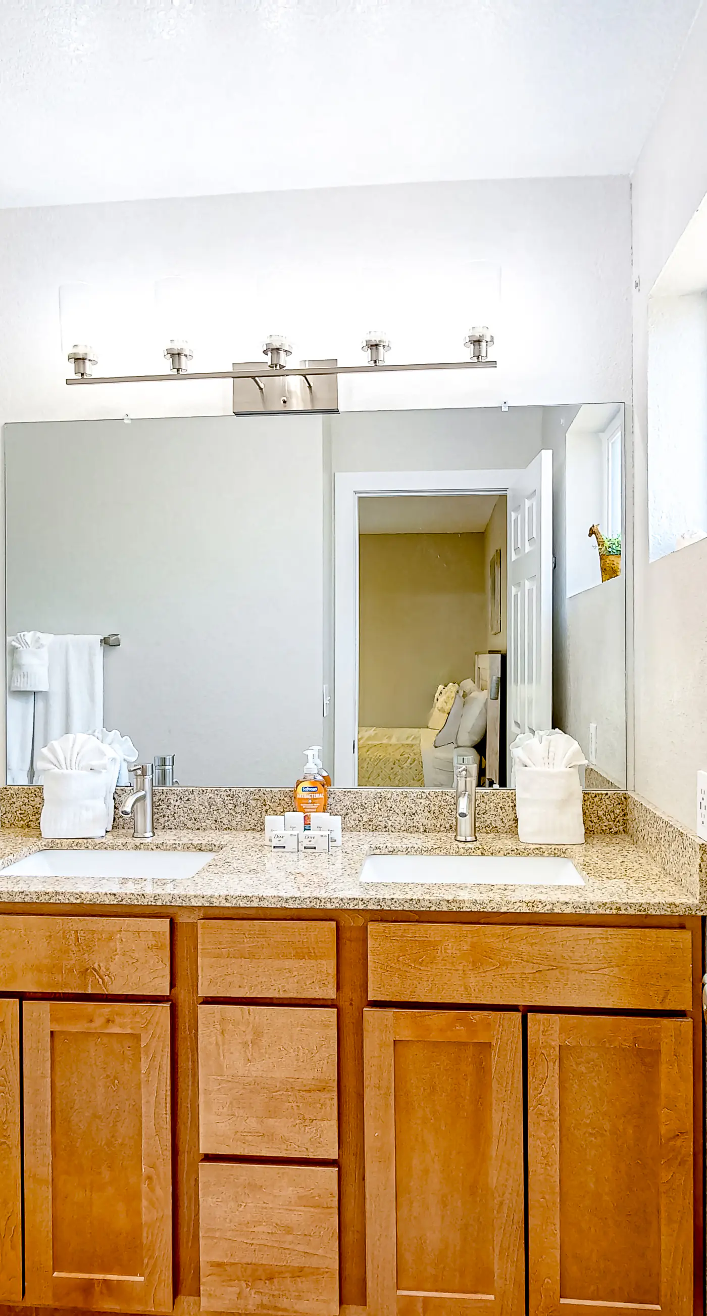 WeeCasa-Poolside Paradise