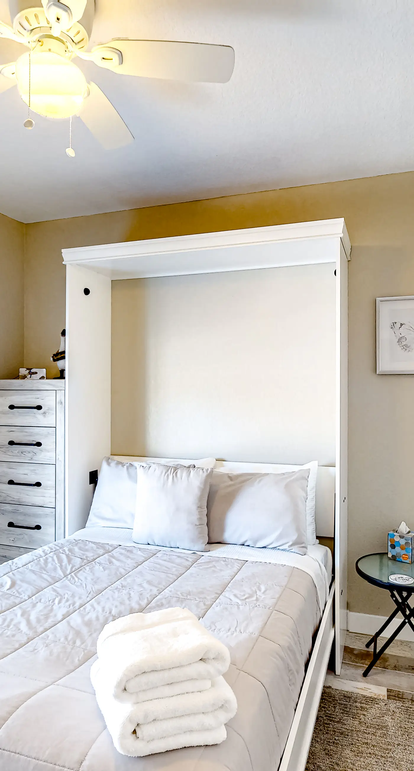 WeeCasa-Poolside Paradise