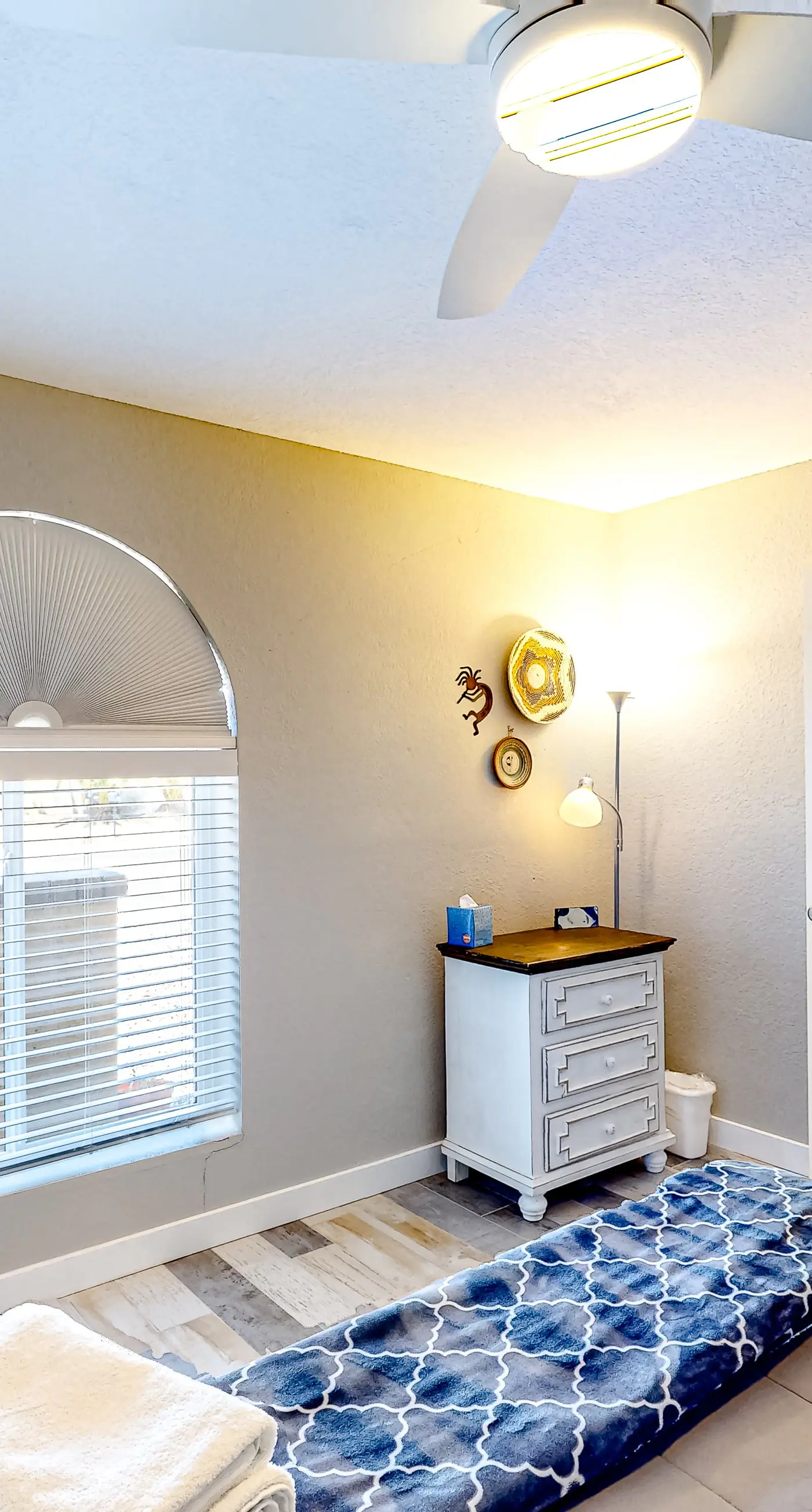 WeeCasa-Poolside Paradise