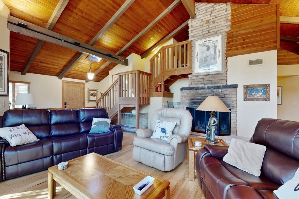 Secluded dog-friendly home with gas grill, patio, wood-burning fireplace, & W/D