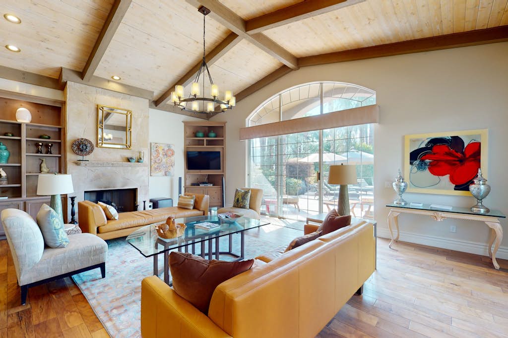 Luxurious, dog-friendly home w/ a home office, private pool, spa & gas grill