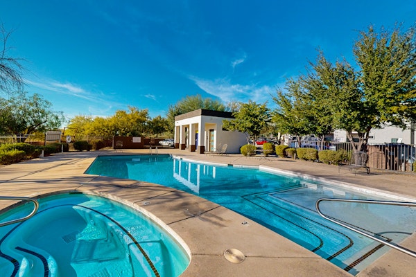 Vibrant first-floor condo with pool/hot tub, right on the bike path