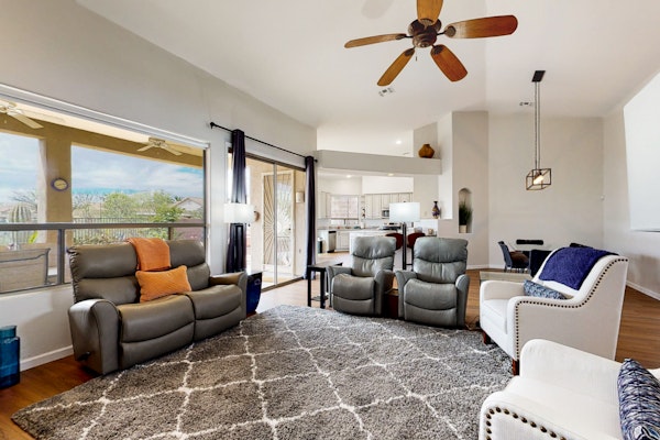 Expansive mountain views! Spacious retreat near Catalina State Park!