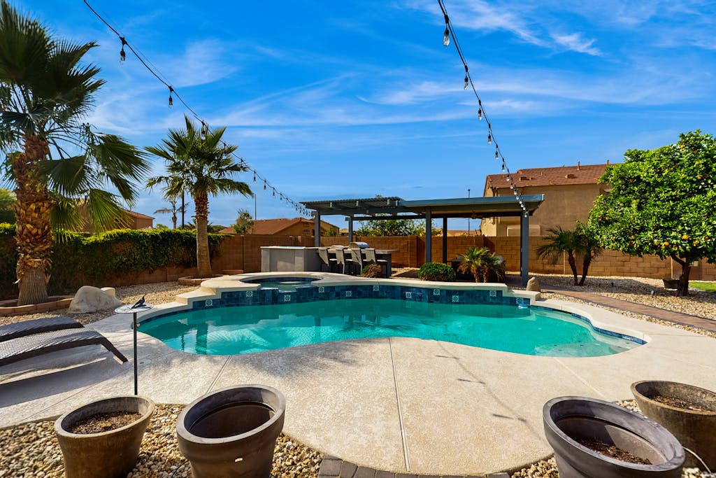 Luxury home with pool & pool spa, ping-pong, fire pit, & BBQ grill - dogs ok