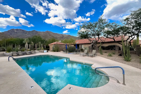 Bright Tucson home near golf & hiking with pool & spa - 30-night stay min.
