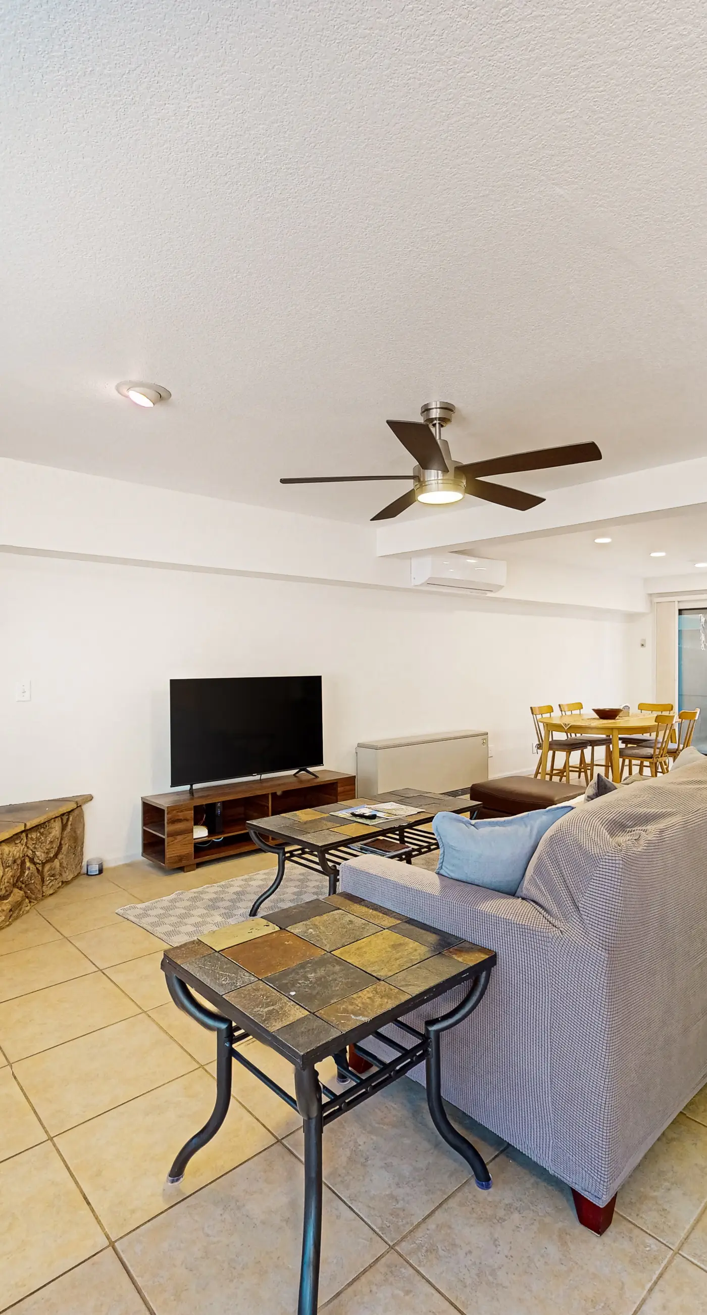 Khunu-Wasi White Mountain Hideaway