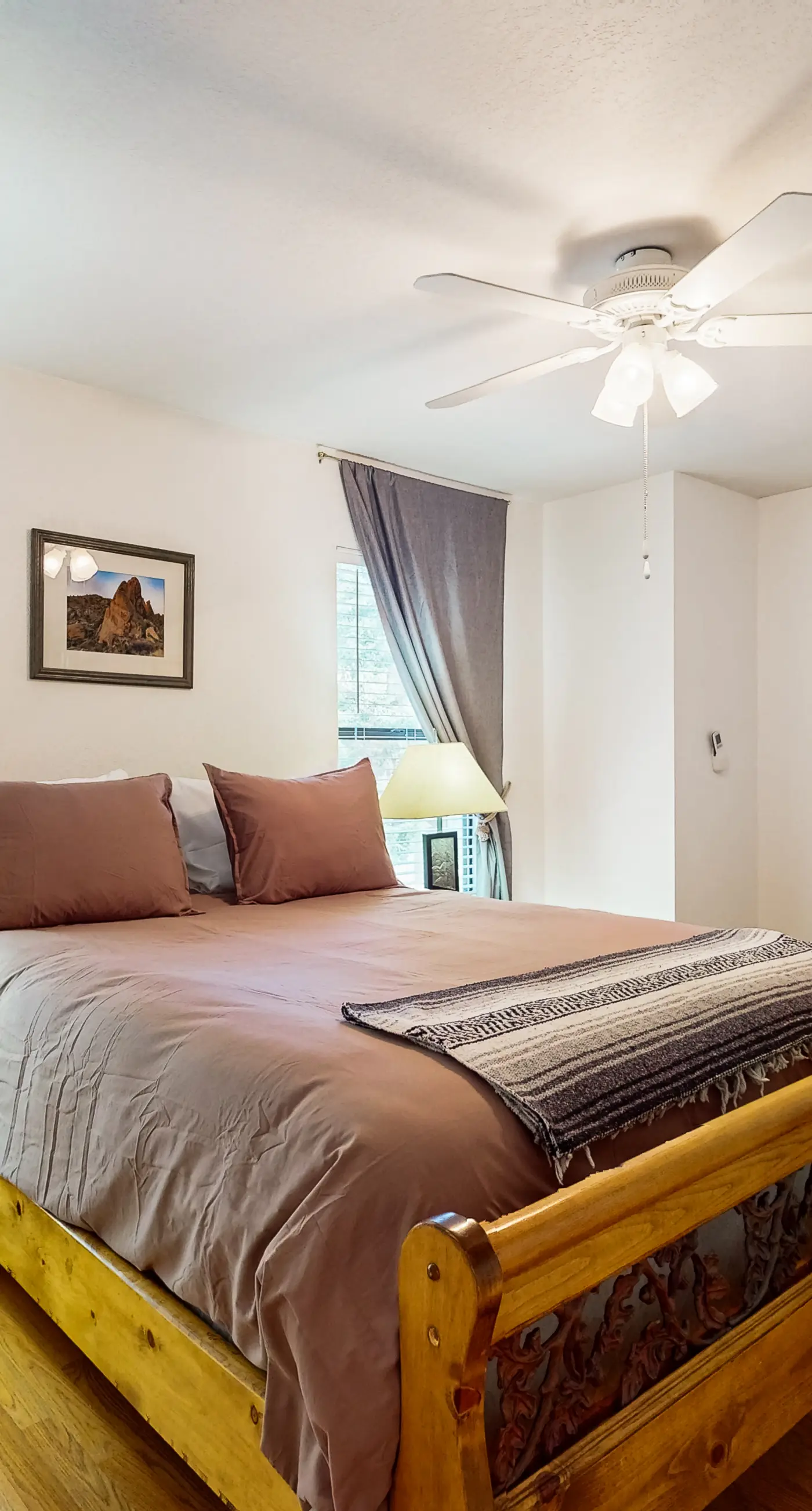 Khunu-Wasi White Mountain Hideaway