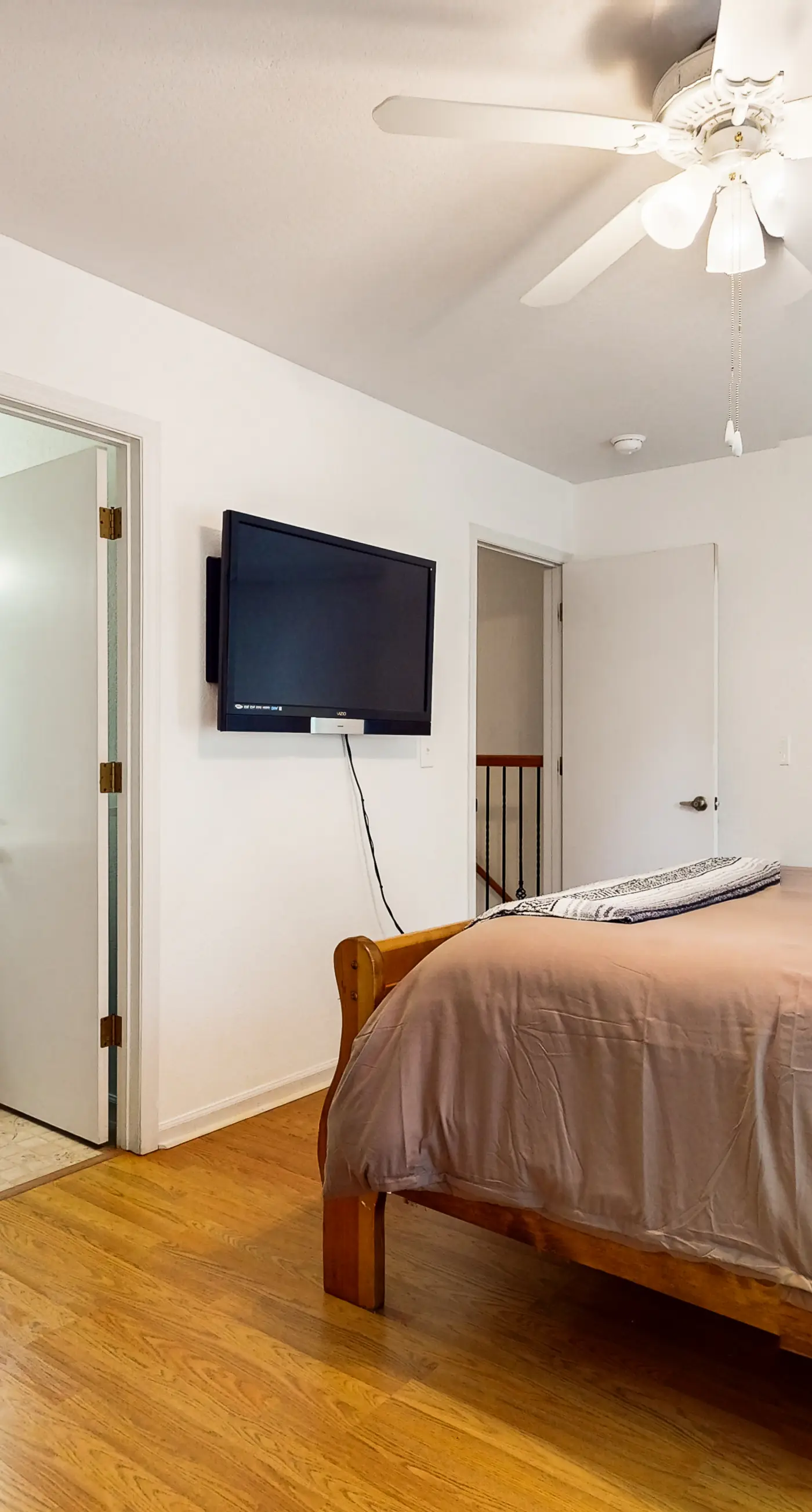 Khunu-Wasi White Mountain Hideaway