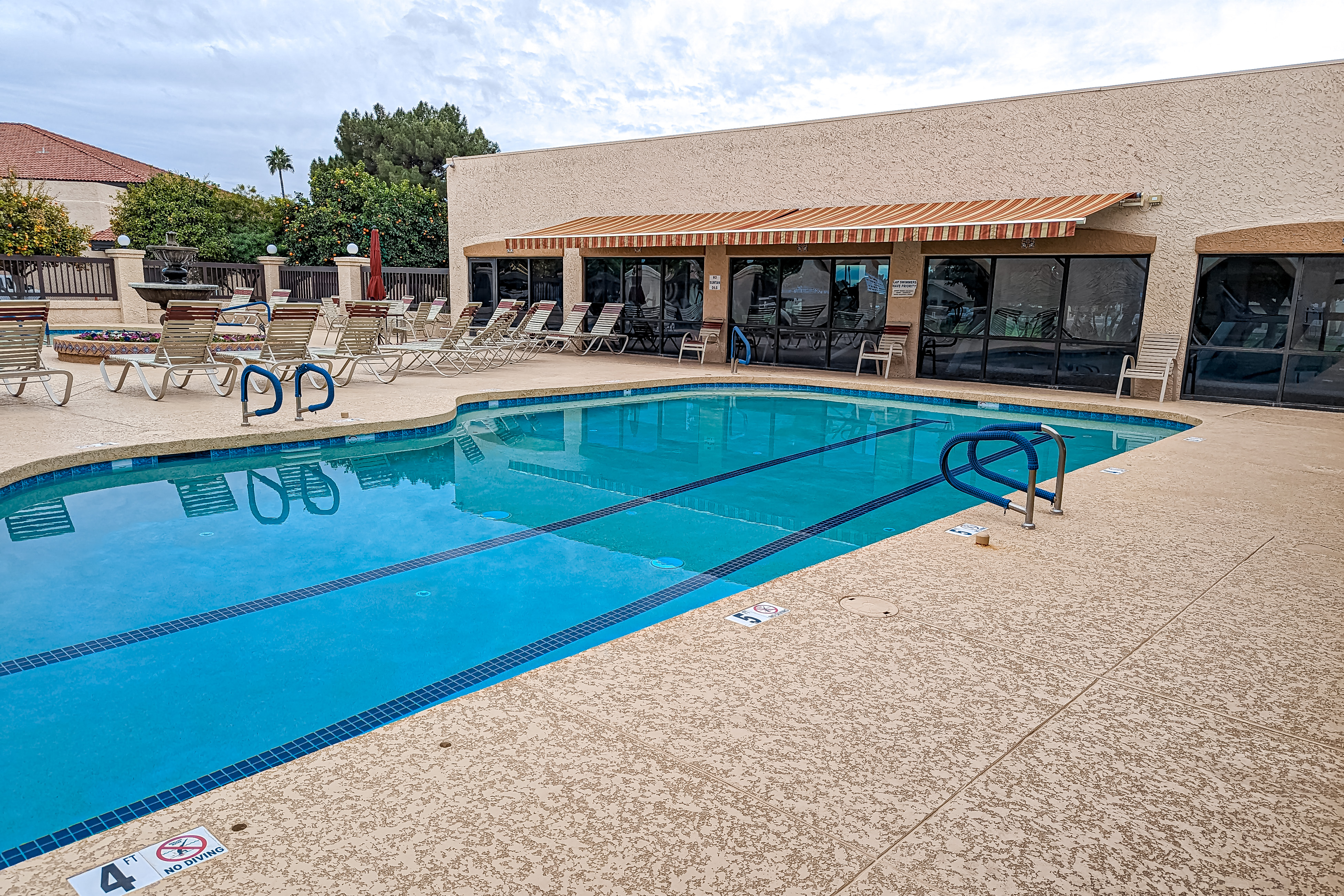 Dog-friendly, golf course adjacent home with a pool, hot tub, & fitness center