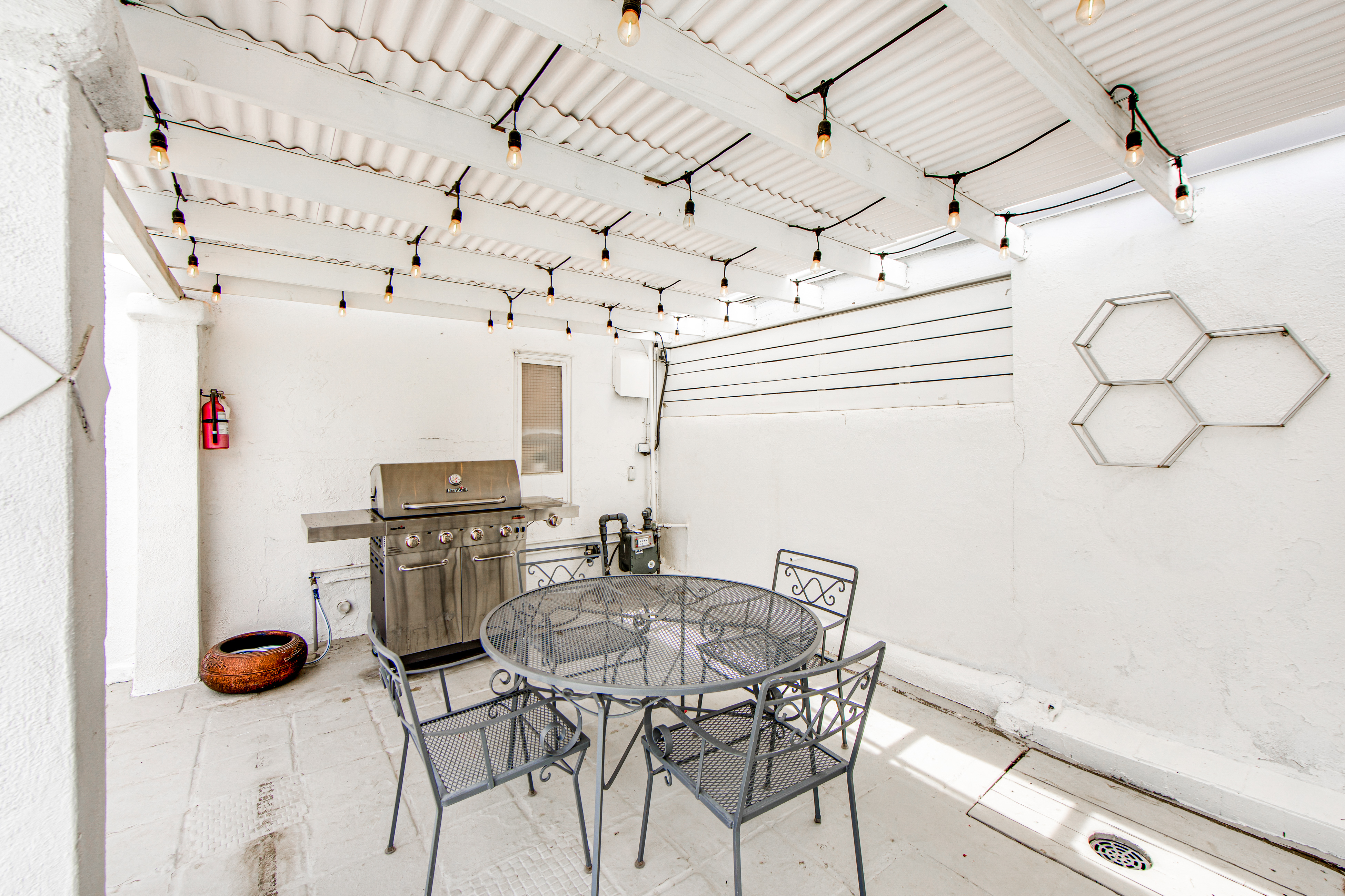 Appealing Racquet Club home with firepit, private pool & gas grill