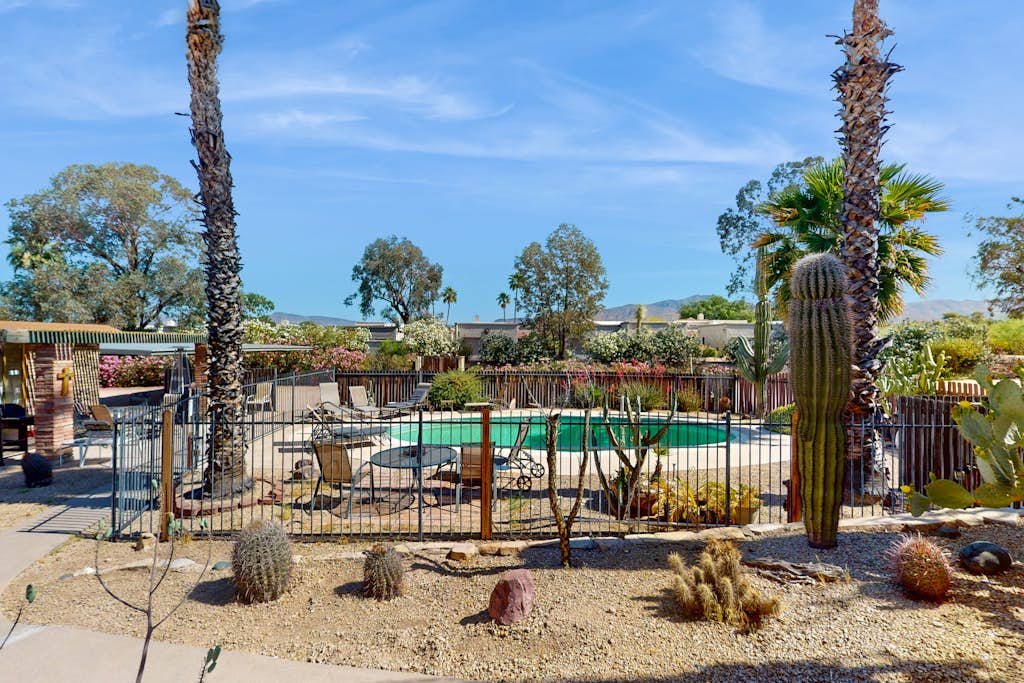 Charming condo, conveniently located, with shared pool & w/d