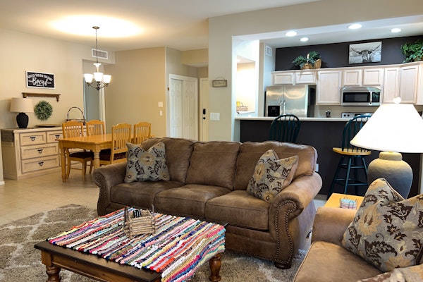 Remodeled getaway with pool & hot tub - near hiking & town