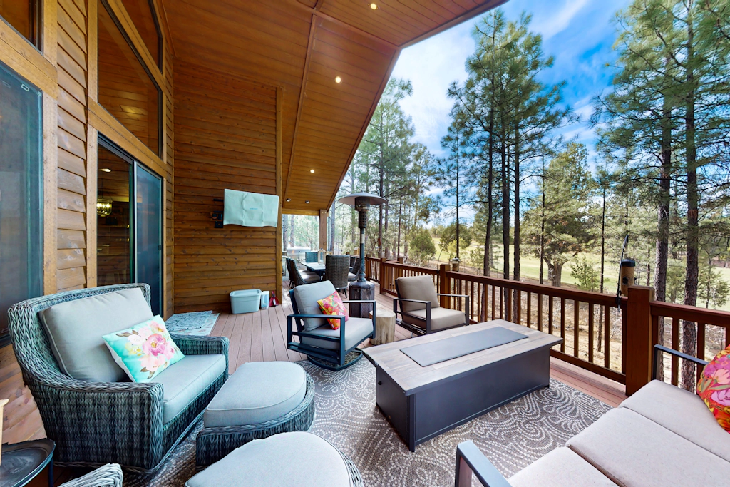 Tranquil Torreon Pines and Fairway Hideaway