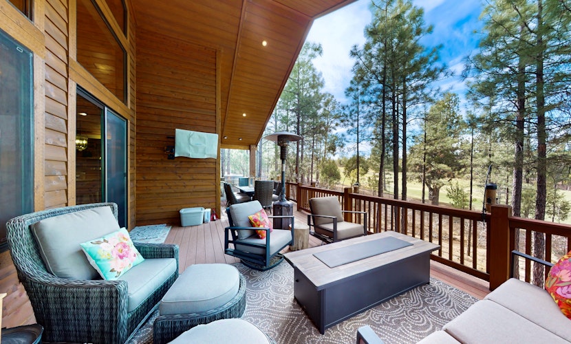 Luxurious mountain home w/ firepit & grill - close to hiking, fishing, & golf