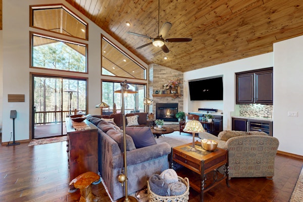 Luxurious mountain home w/ firepit & grill - close to hiking, fishing, & golf
