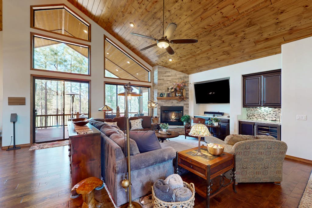 Luxurious mountain home w/ firepit & grill - close to hiking, fishing, & golf