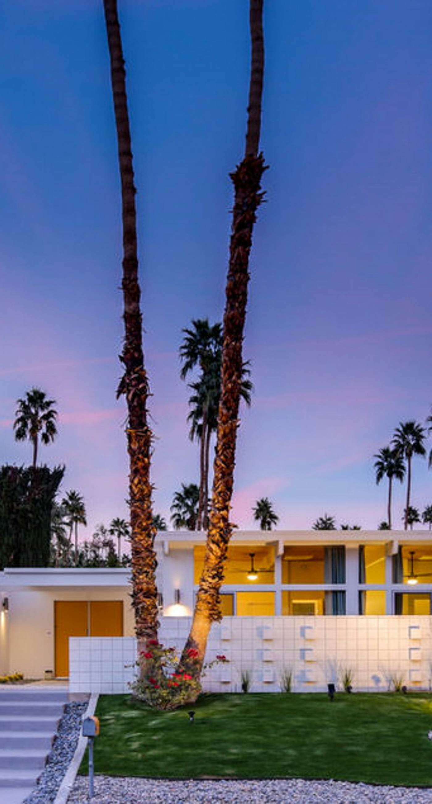 Palm Springs Regal Contemporary - 4106