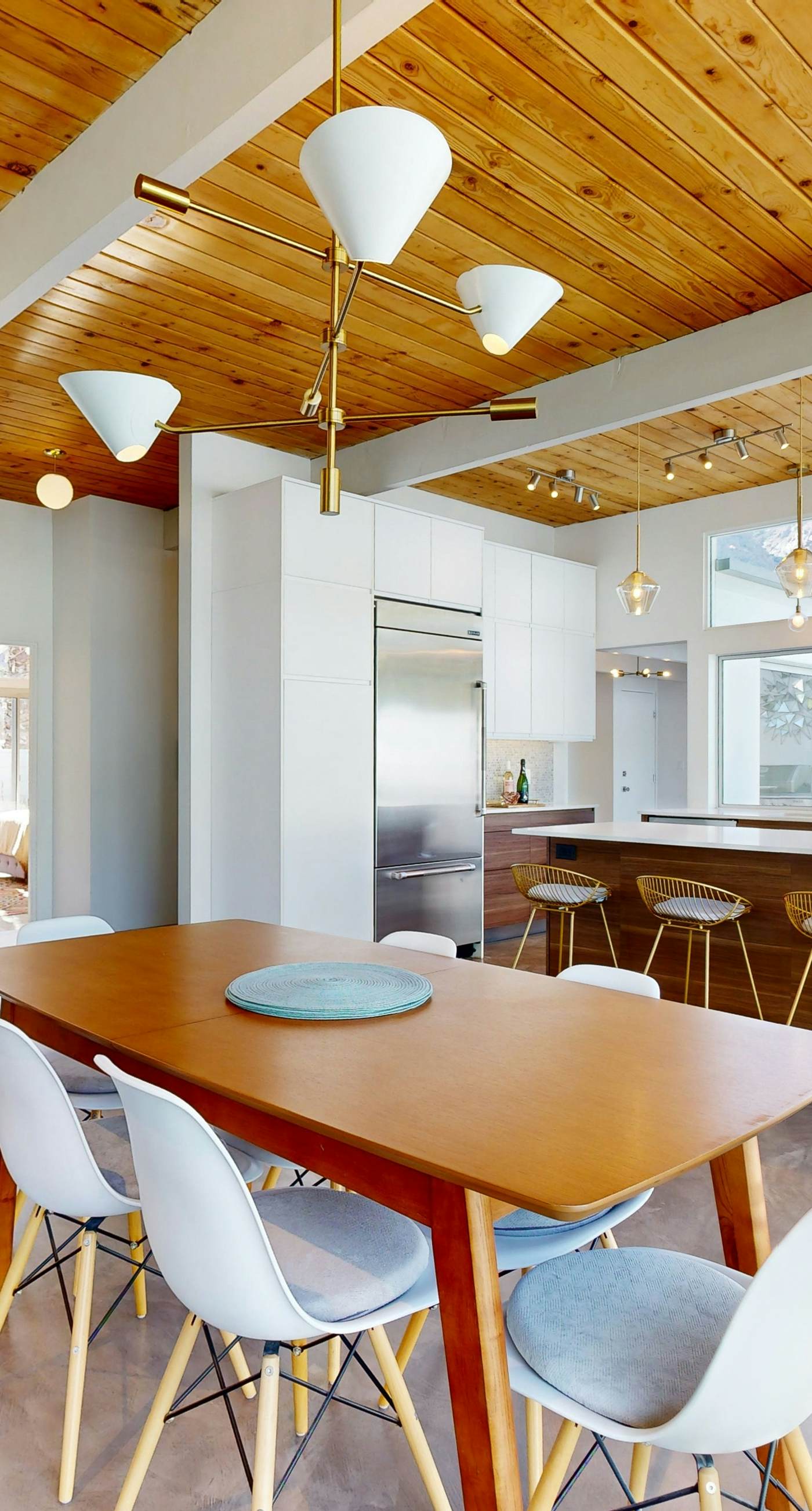 Palm Springs Regal Contemporary - 4106