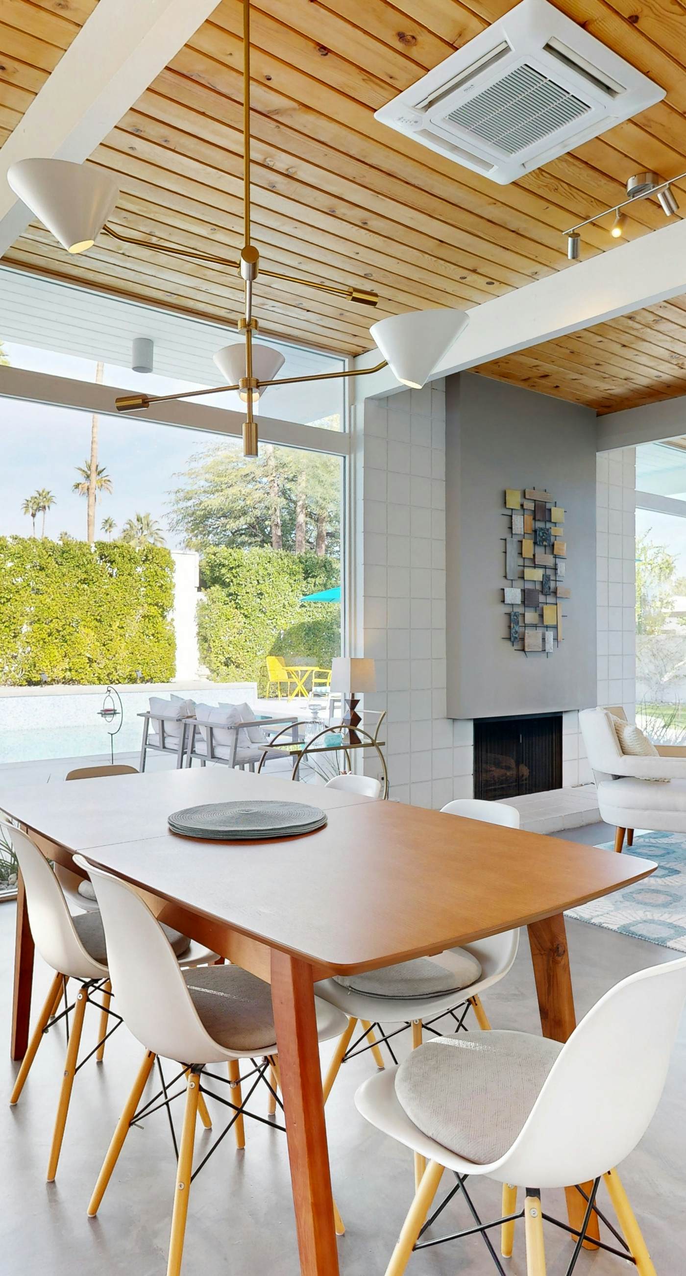 Palm Springs Regal Contemporary - 4106