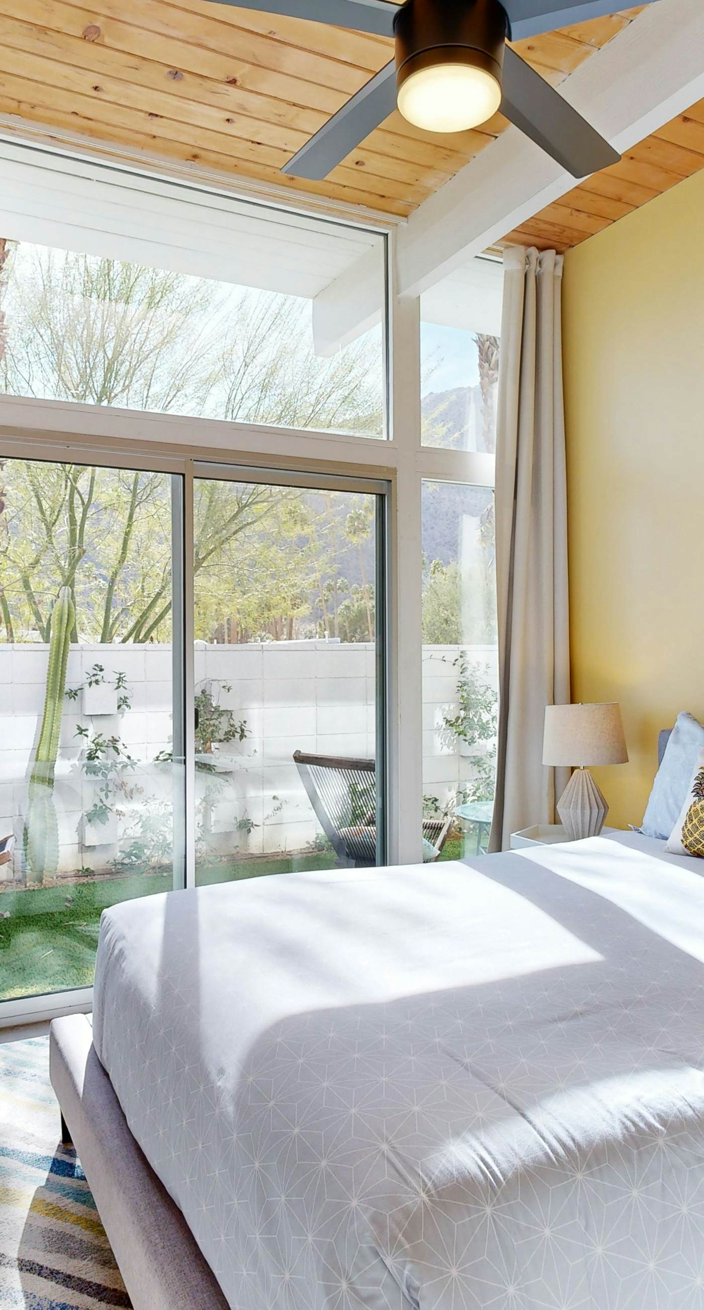 Palm Springs Regal Contemporary - 4106