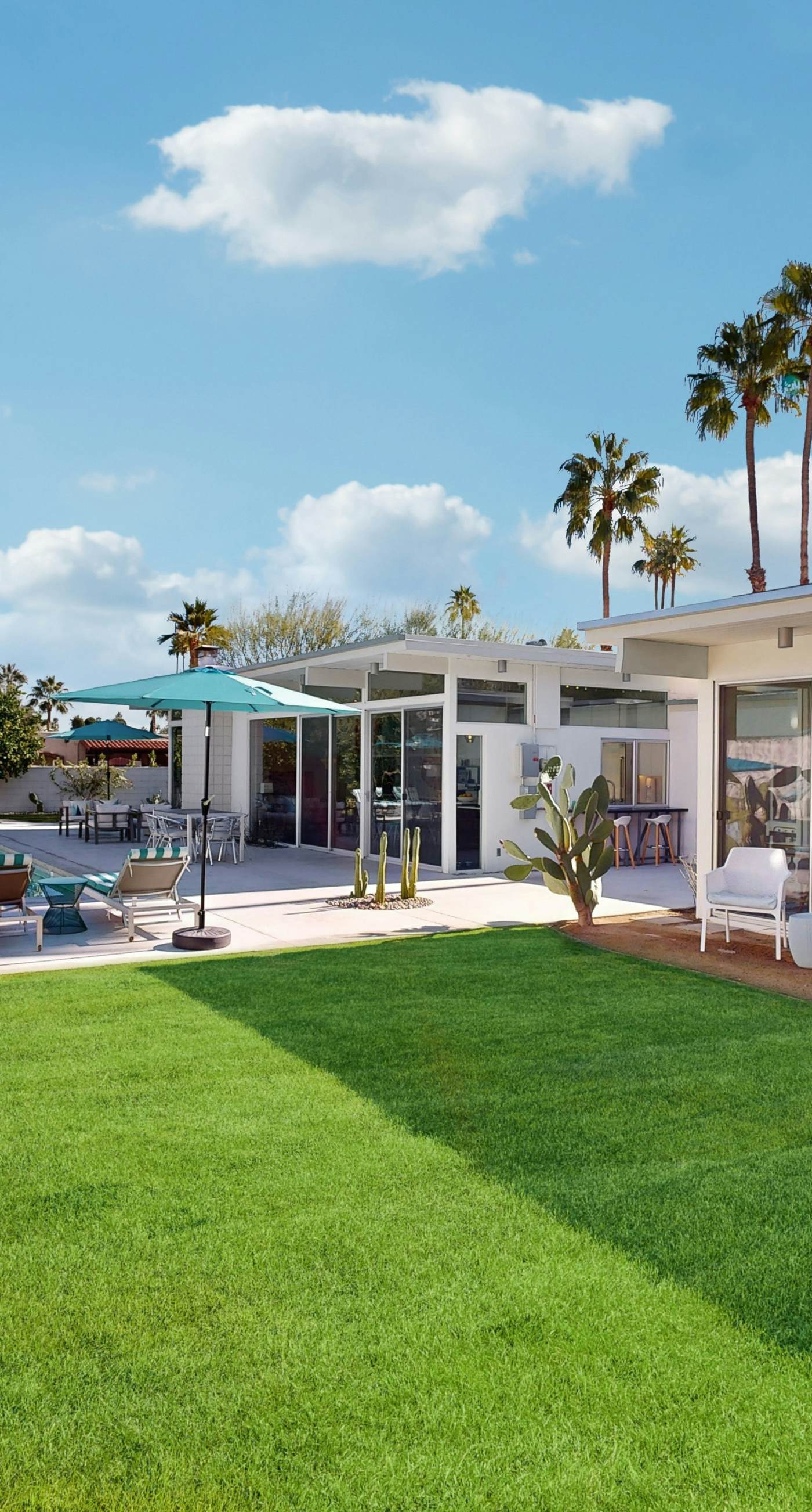 Palm Springs Regal Contemporary - 4106