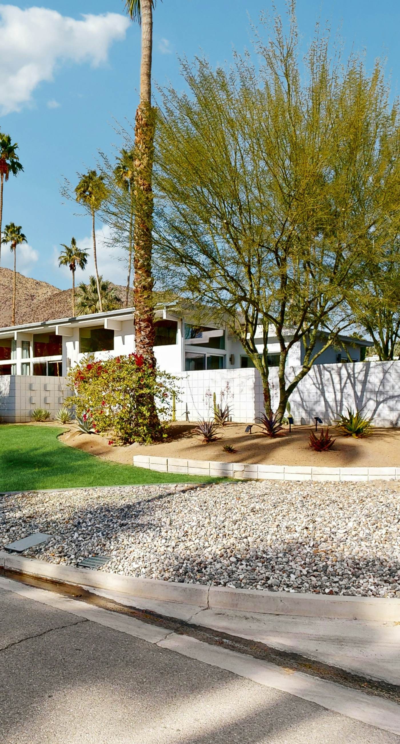 Palm Springs Regal Contemporary - 4106