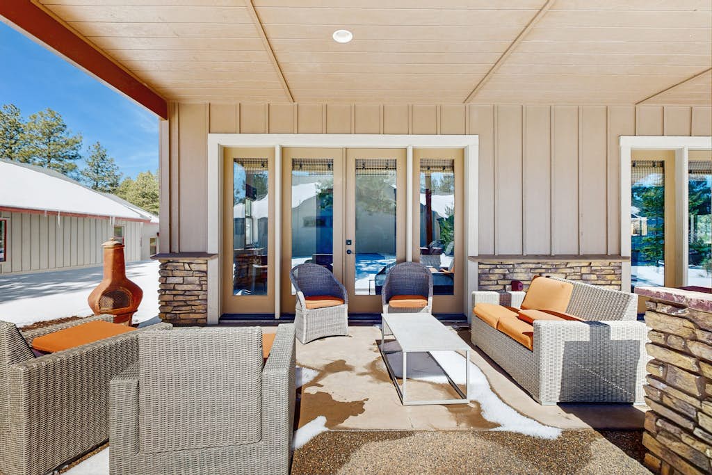 Spacious home w/ game room & large covered patio - access to shared pool/hot tub