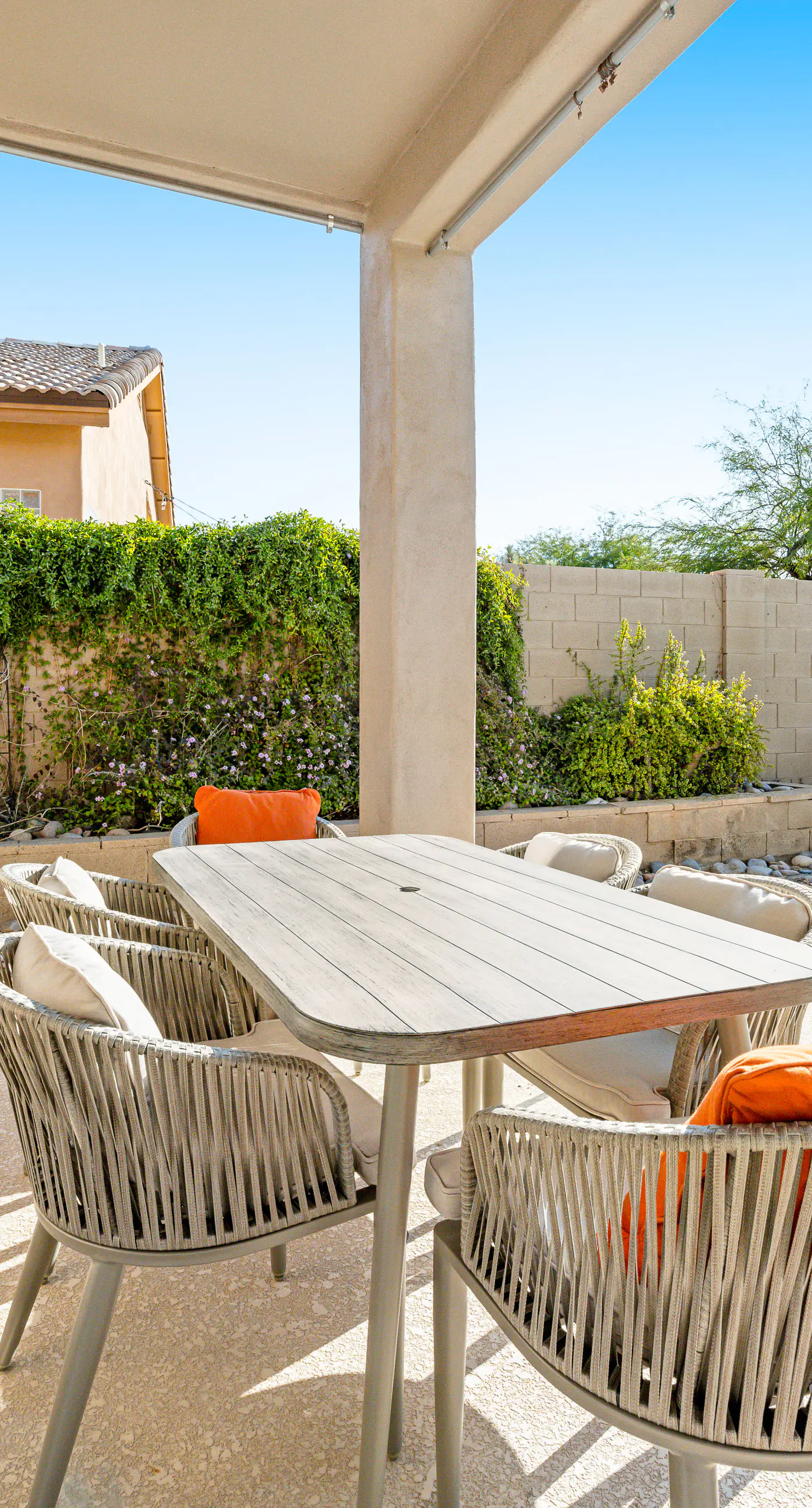 Roy Rogers Poolhouse