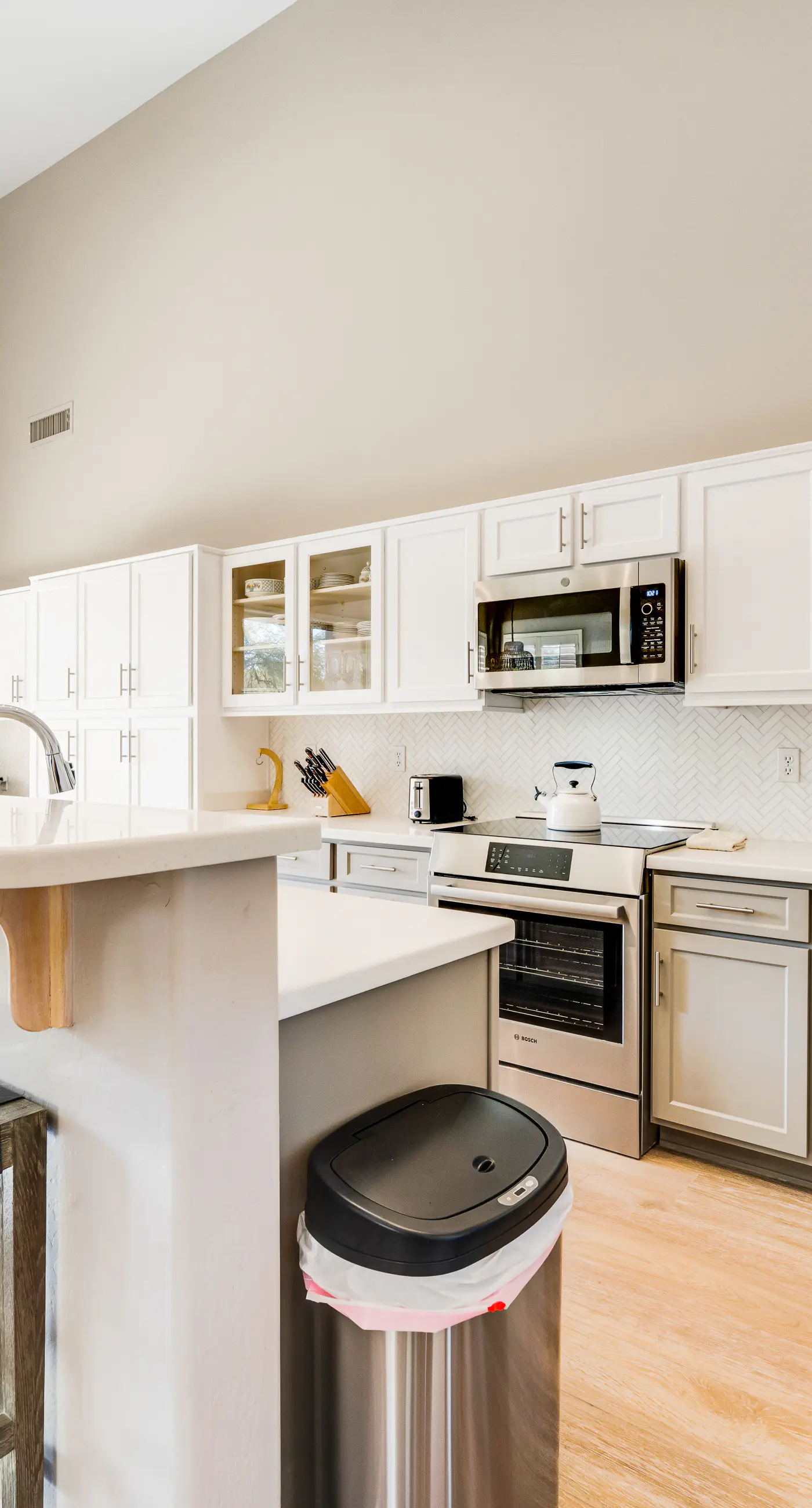 Roy Rogers Poolhouse