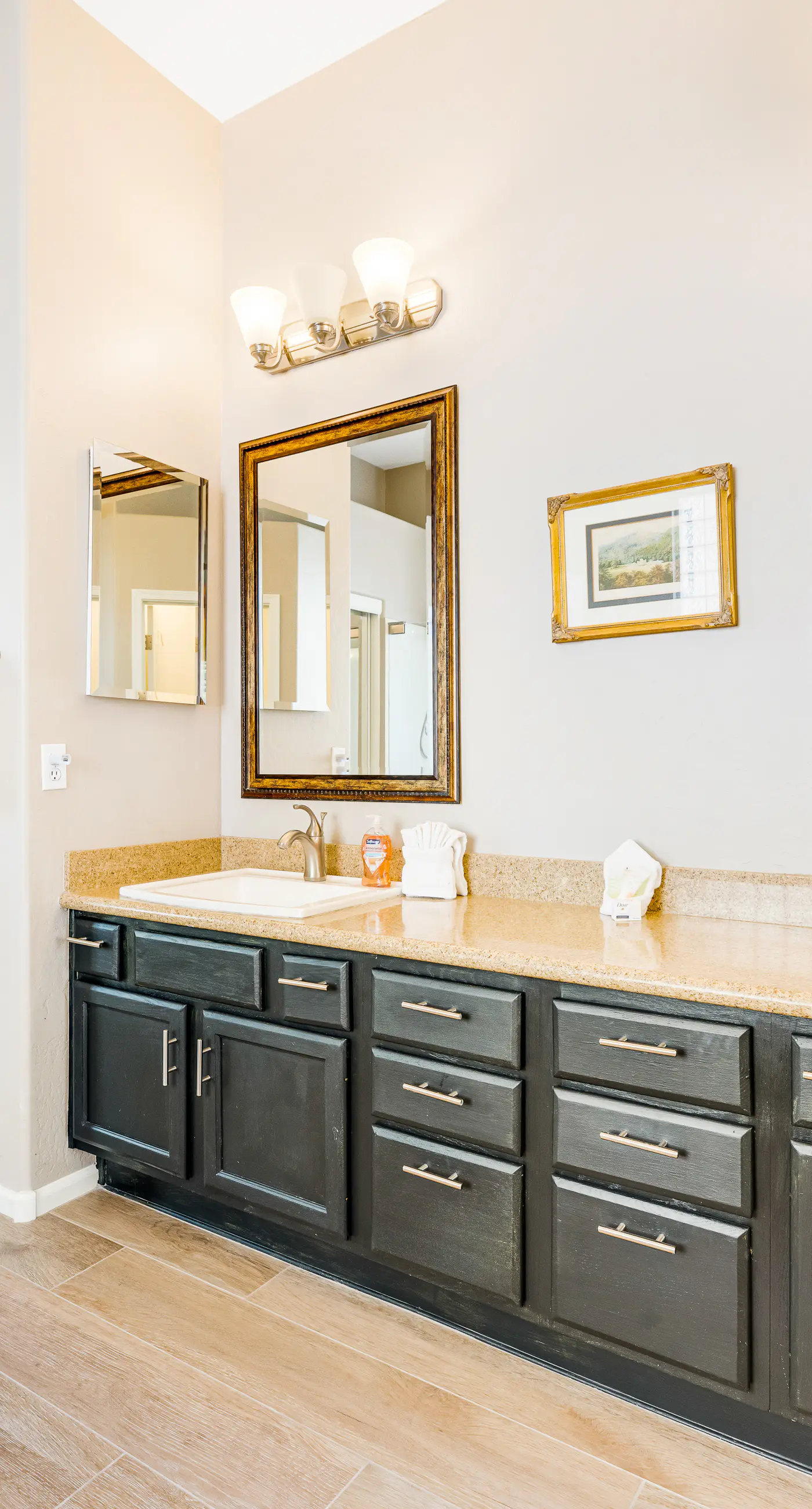 Roy Rogers Poolhouse