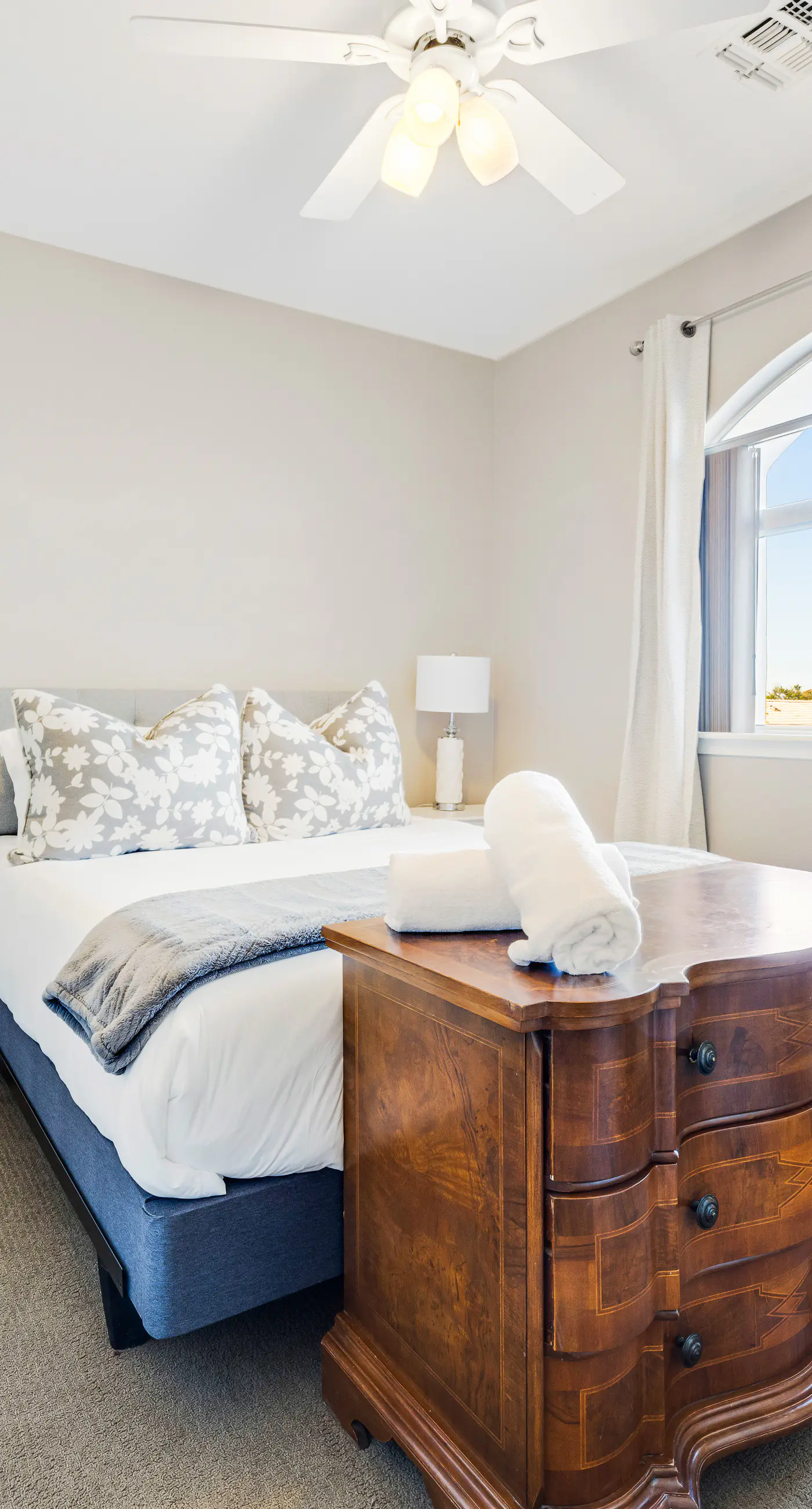 Roy Rogers Poolhouse