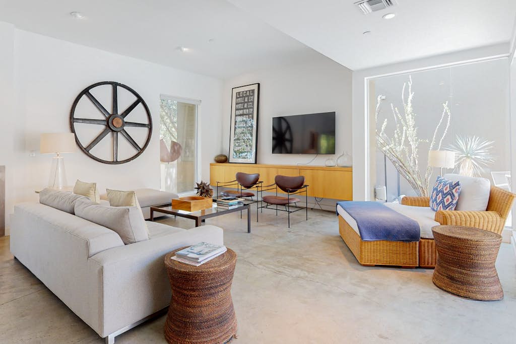 Family-Friendly Condo w/ Mountain Views, Private Pool