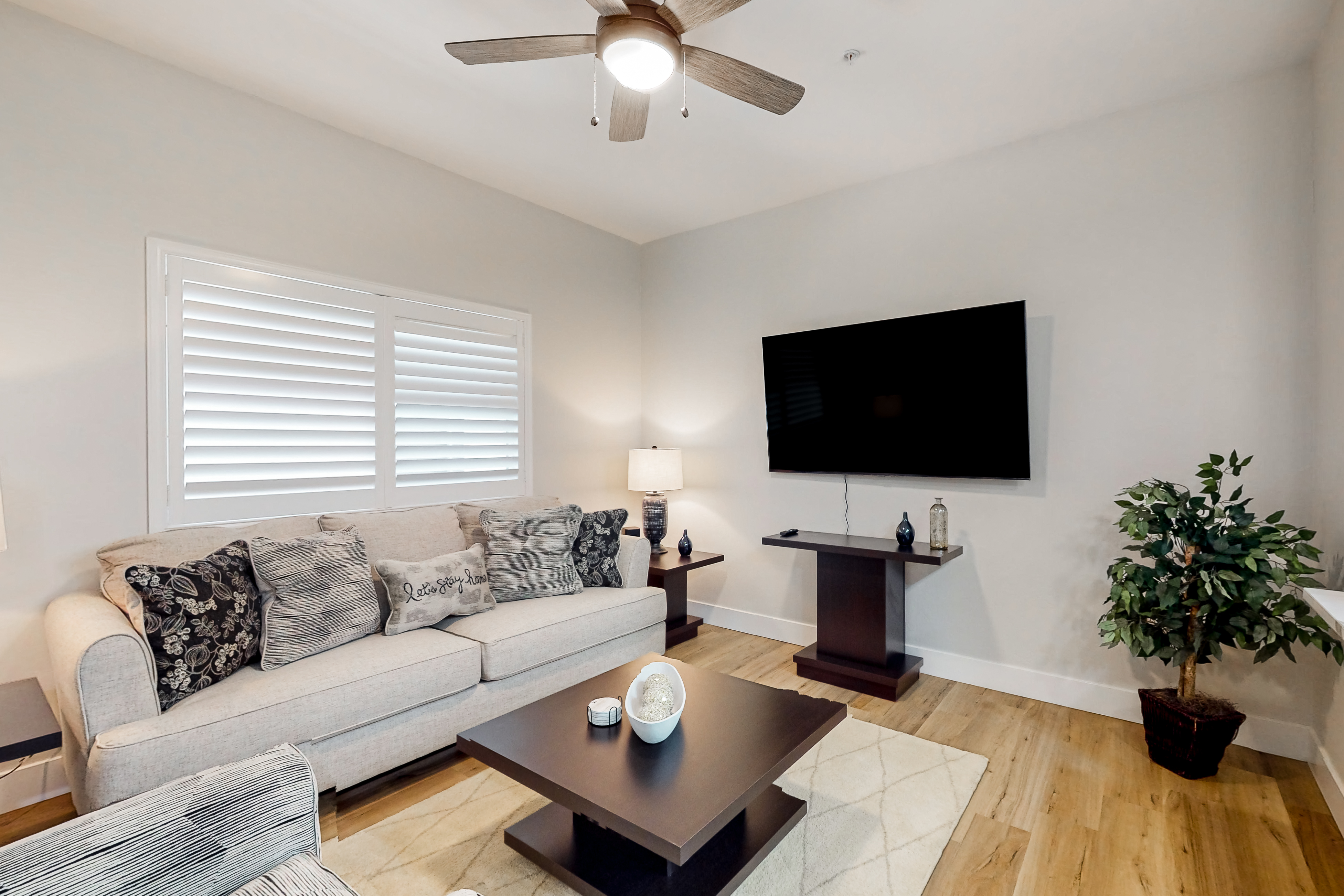 Placita Escondida #101